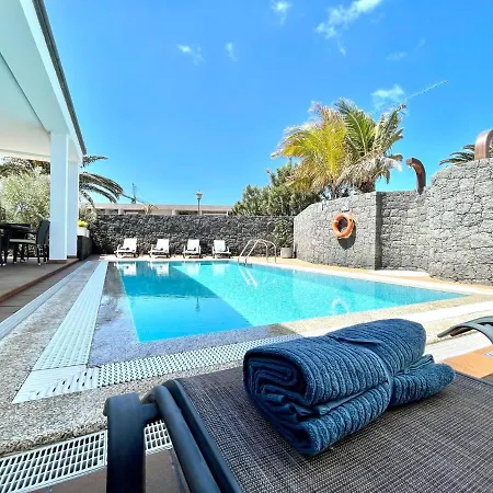 B Mamma Mia Lanzarote Villa